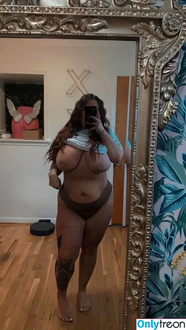 Nicole Victoria nude photo #0007 (hernamewasnikki / hernamewasnikkii (OF / nicolevictoria.g)