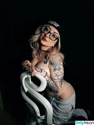nicoleexkitty / nicolekittykatx nude photo #0010