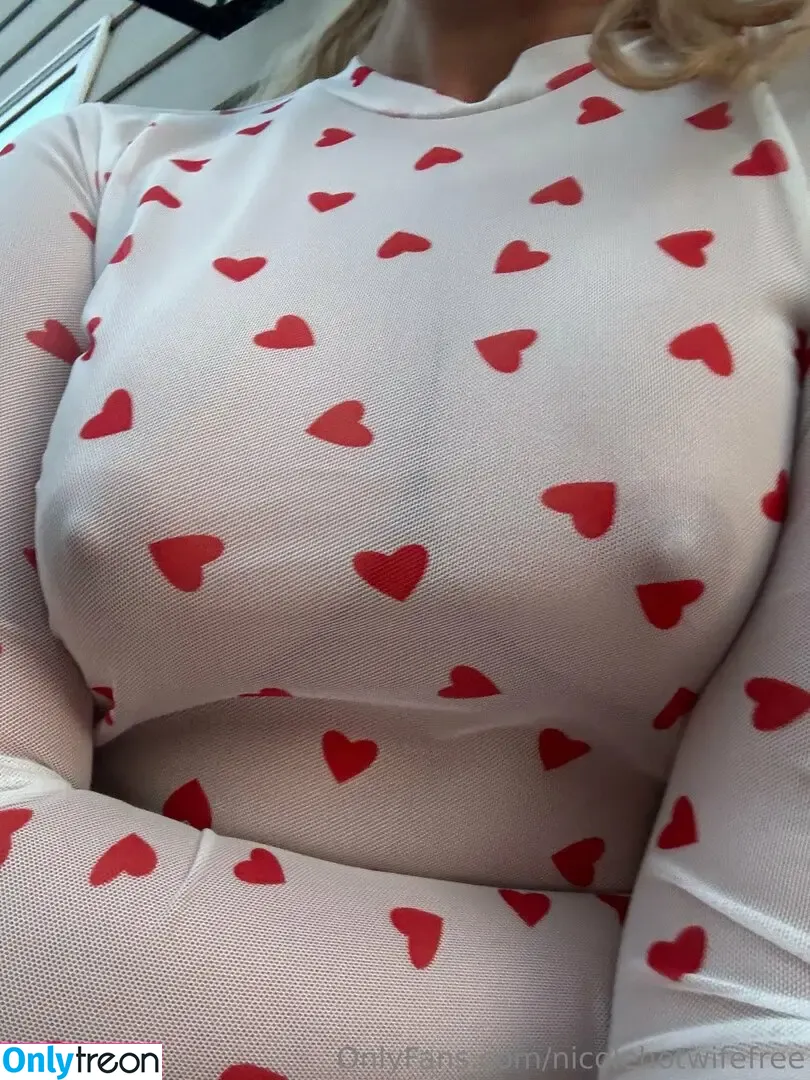 nicolehotwifefree nude photo #0129 (nicholefreedom)