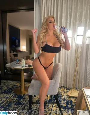 nicolettesheasquad / sheasquadforever nude photo #0006