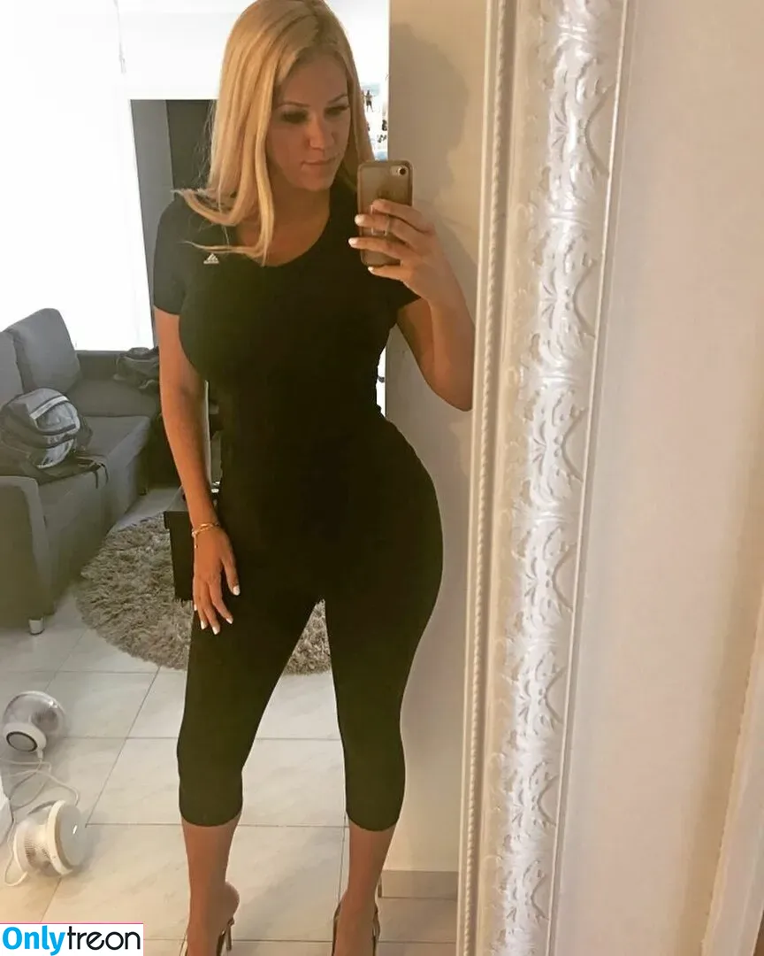 Nicolle A голая photo #0068 (nicatnitemusic / nicollelove)