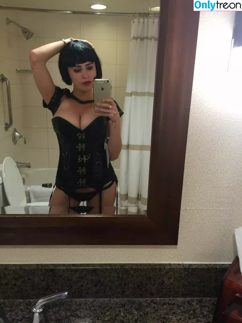 Nicolle Gironda голая photo #0091 (nicollegironda)