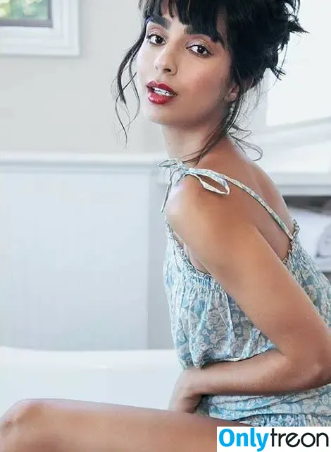 Nida Khurshid nude photo #0018 (nidakhurshid_)
