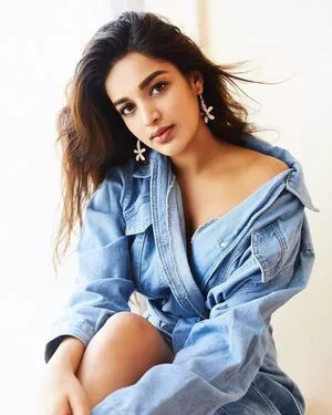 Nidhhi Agerwal / nidhhiagerwal фото голая #0028