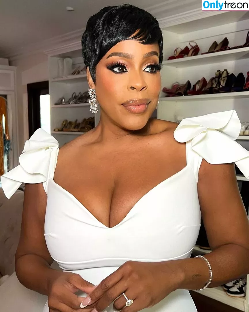 Niecy Nash голая photo #0104 (niecynash1)