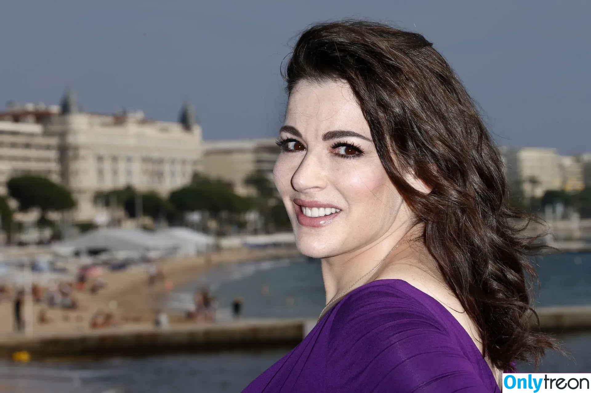 Nigella Lawson голая photo #0102 (nigellalawson)