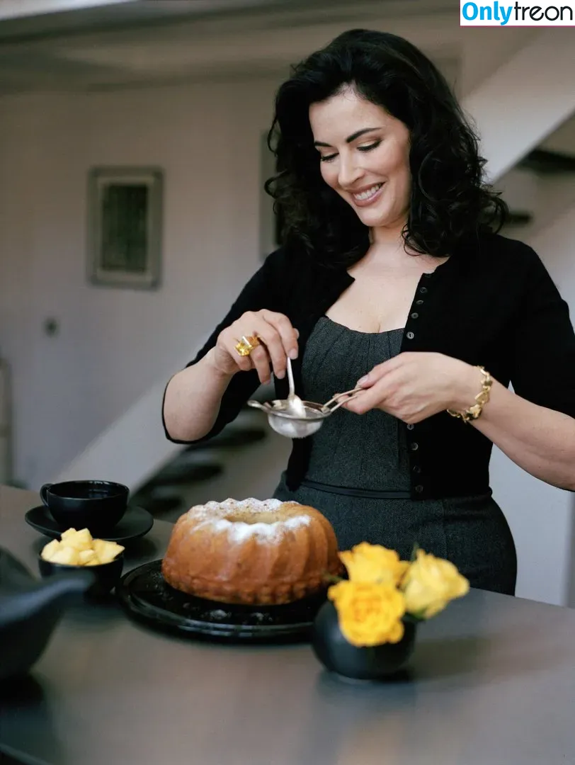 Nigella Lawson голая photo #0135 (nigellalawson)