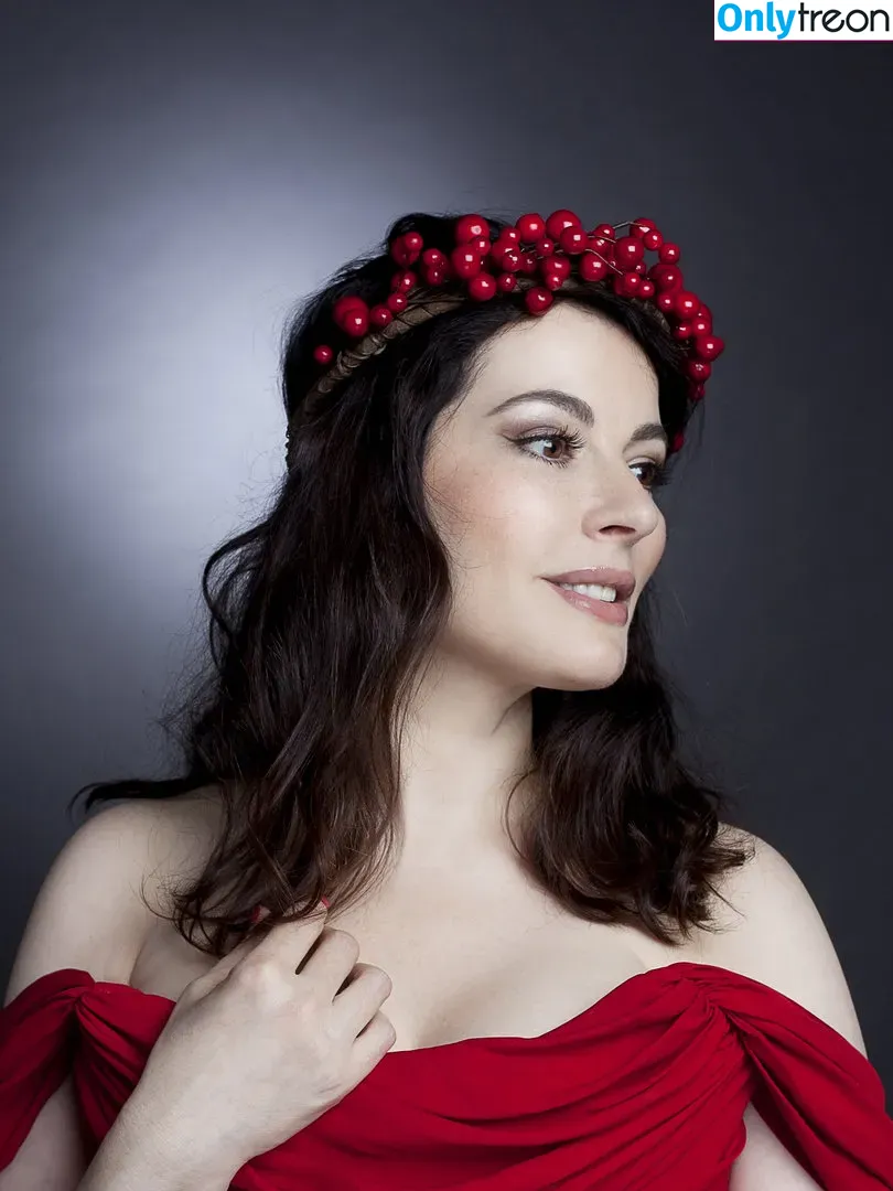 Nigella Lawson голая photo #0199 (nigellalawson)