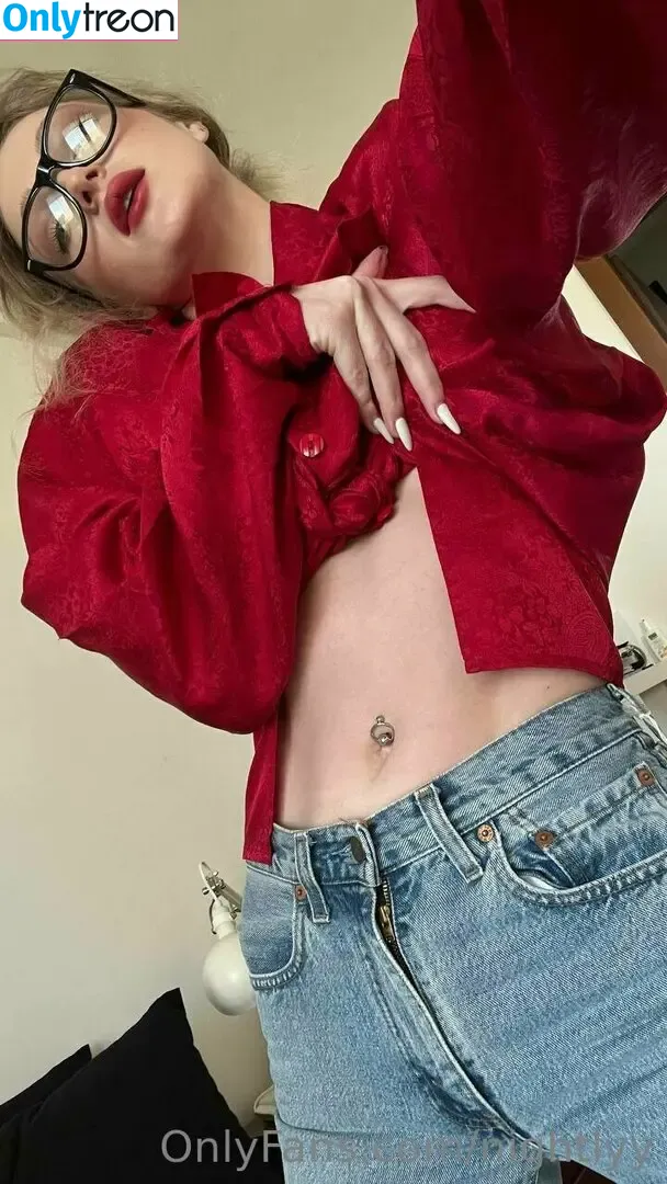 nightlyy_me nude photo #0681 (nightlyy_me)