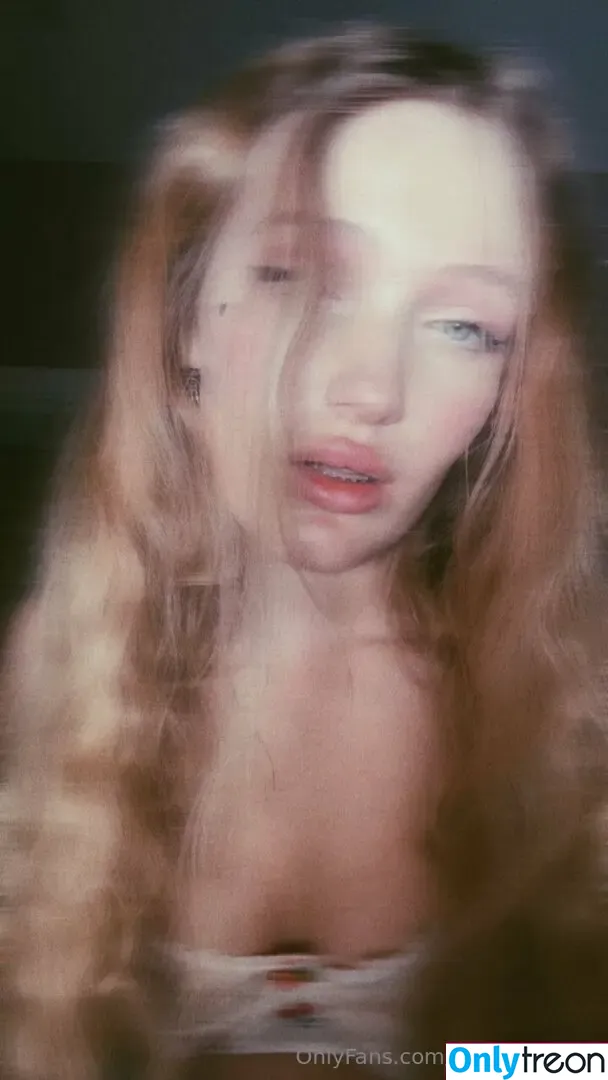 nightlyyy_me nude photo #0009 (niightlyemi)