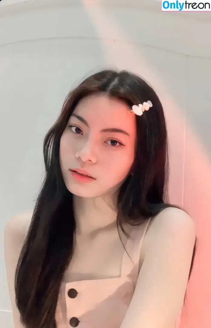 Niken Andalusi nude photo #0120 (nikenandalusi)