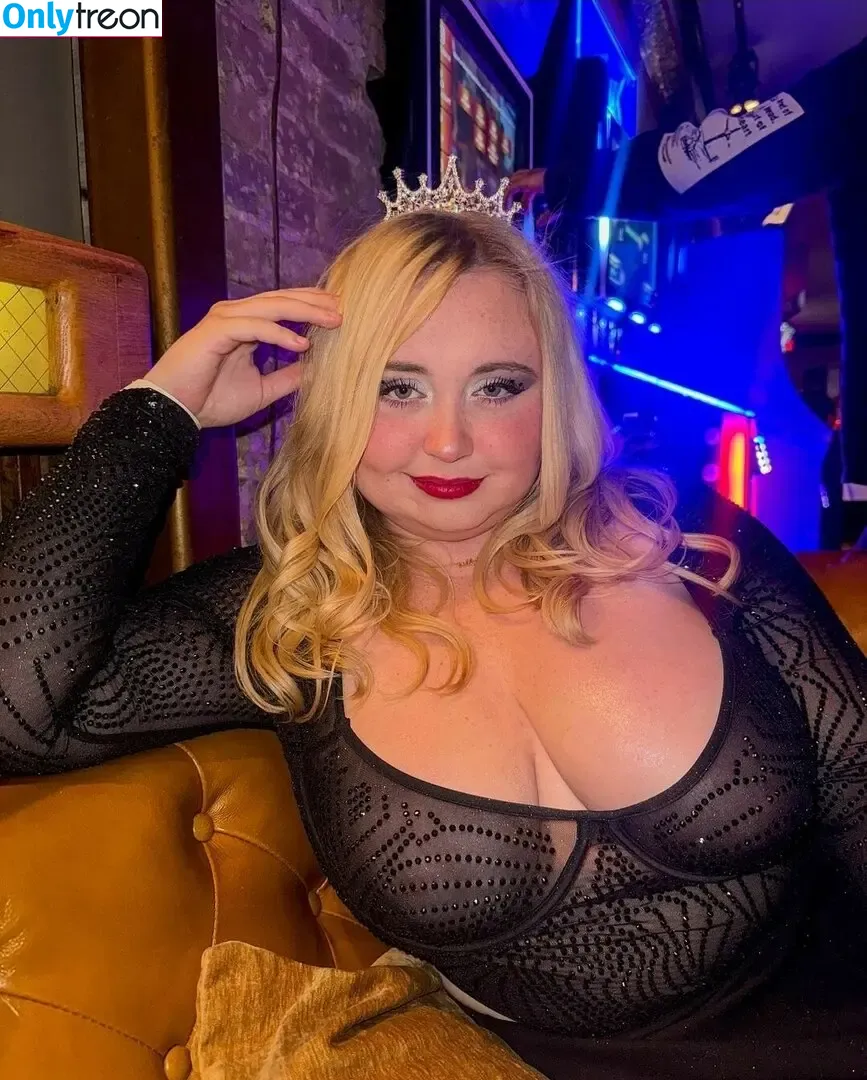 Niki Peacock nude photo #0442 (presidentniki)