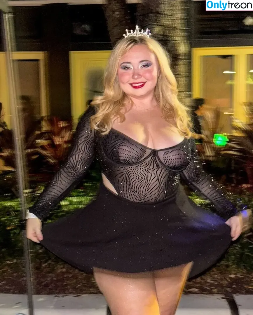 Niki Peacock nude photo #0445 (presidentniki)