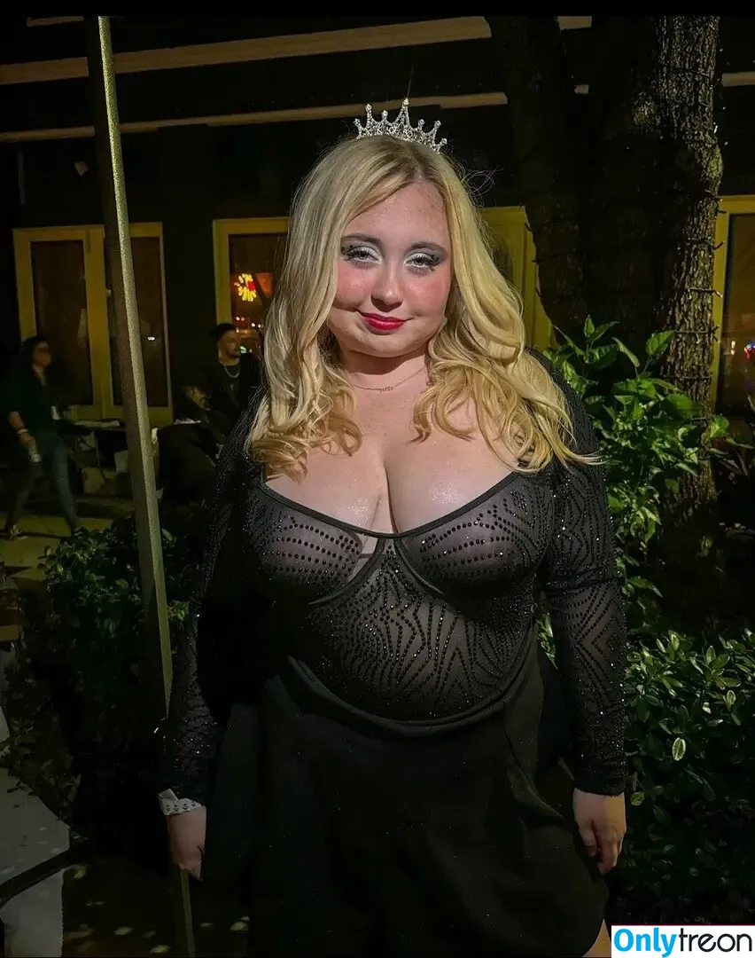 Niki Peacock nude photo #0447 (presidentniki)