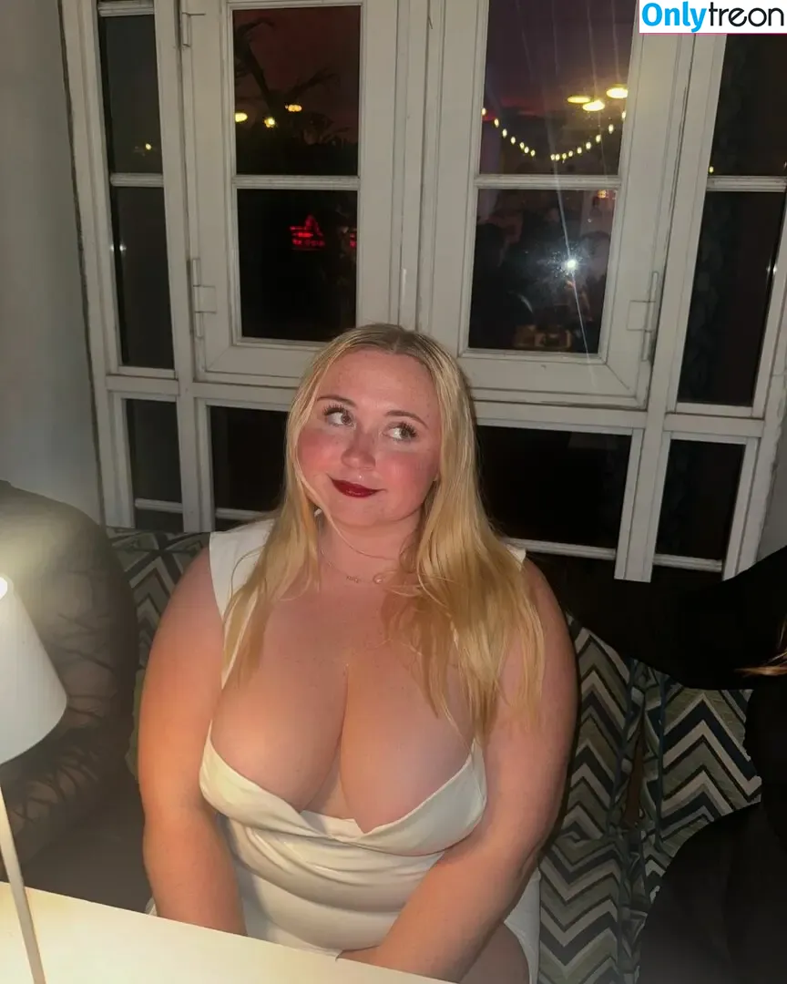 Niki Peacock nude photo #0489 (presidentniki)