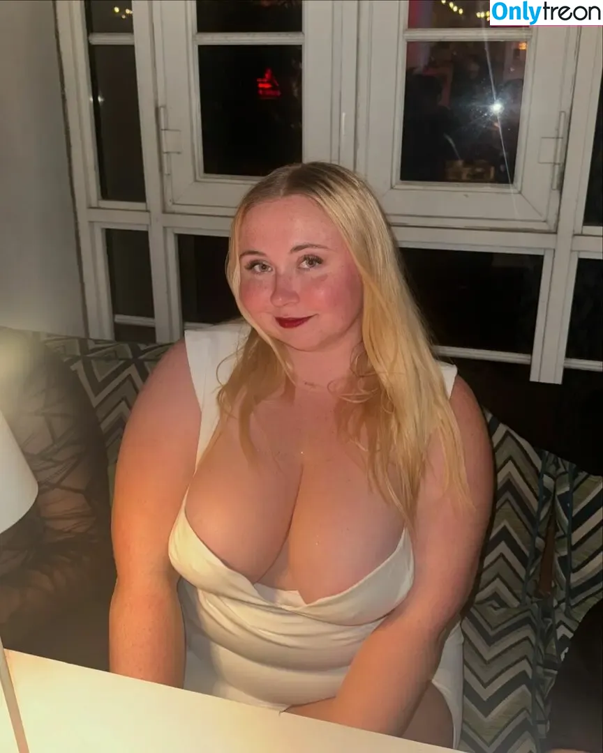 Niki Peacock nude photo #0493 (presidentniki)