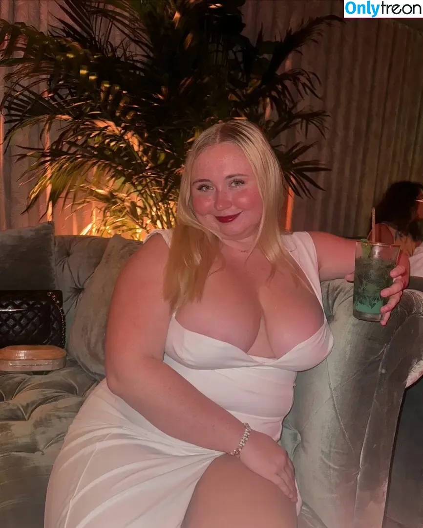 Niki Peacock nude photo #0494 (presidentniki)