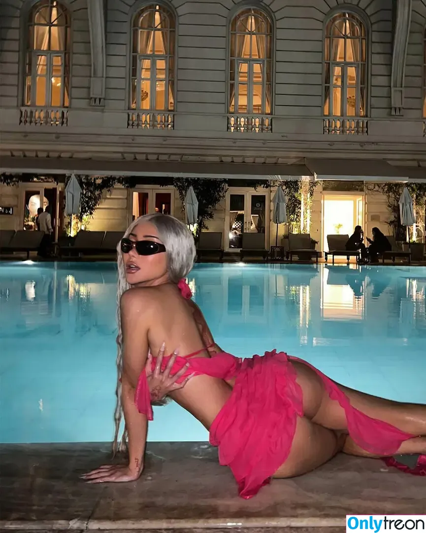 Nikita Dragun голая photo #0073 (nikitadragun)