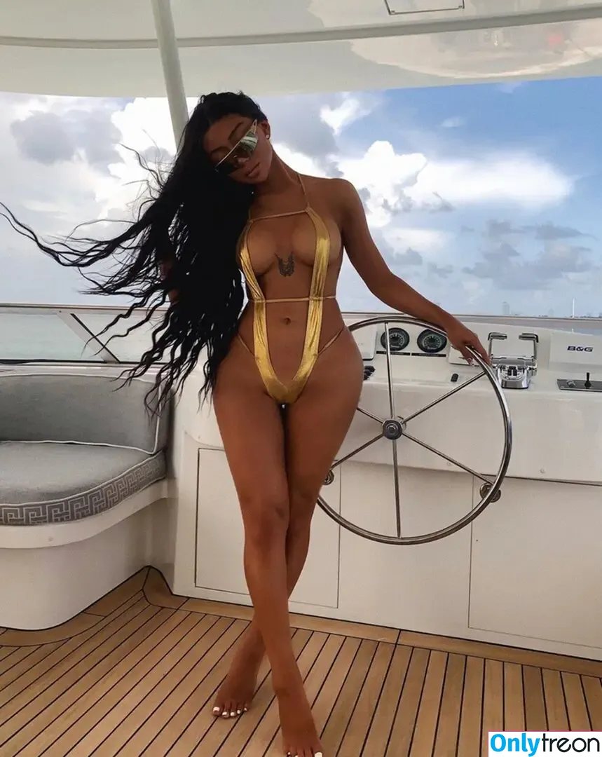 Nikita Dragun голая photo #0076 (nikitadragun)