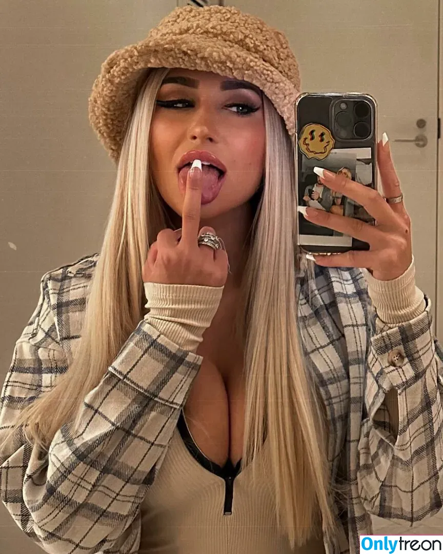 Nikita Sullivan голая photo #0106 (nikkisandiego)