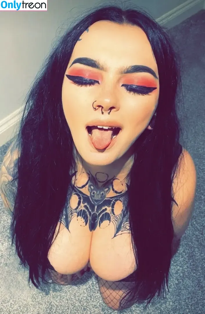 Nikitakuzumaki nude photo #0005 (nikitakkkuz / nikitauzumaki)