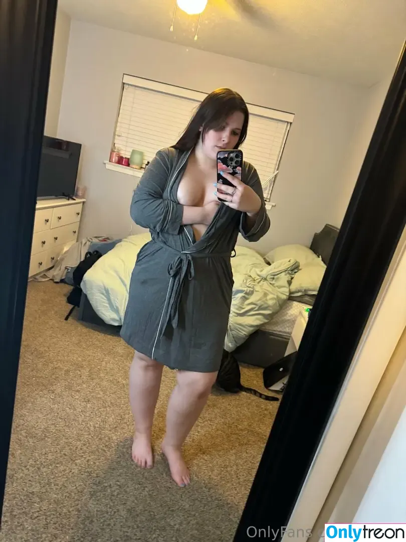 nikki_8 nude photo #0039 (nikkilaw8)