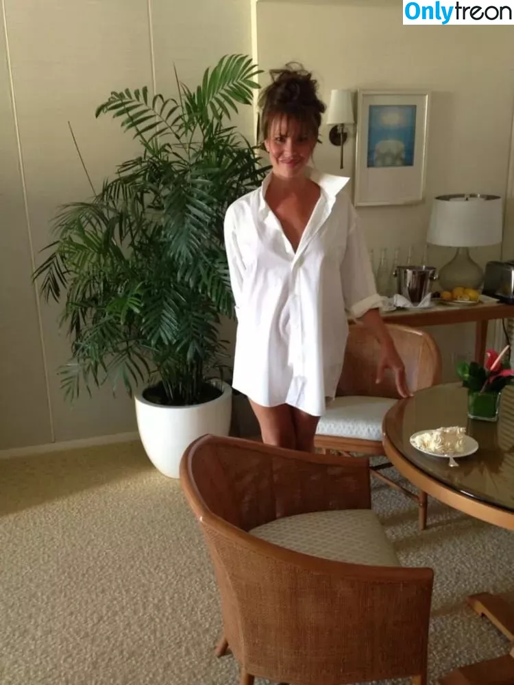 Nikki Cox nude photo #0278 (nikki_cox / nikkicox0000)