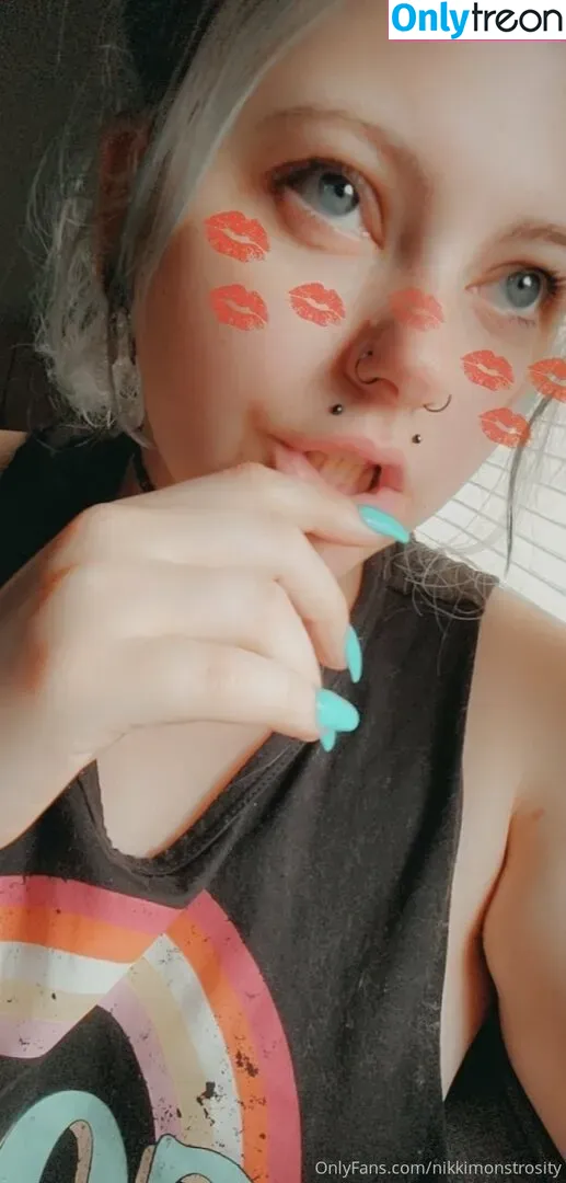 nikkimonstrosity nude photo #0003 (nikkimonster_)