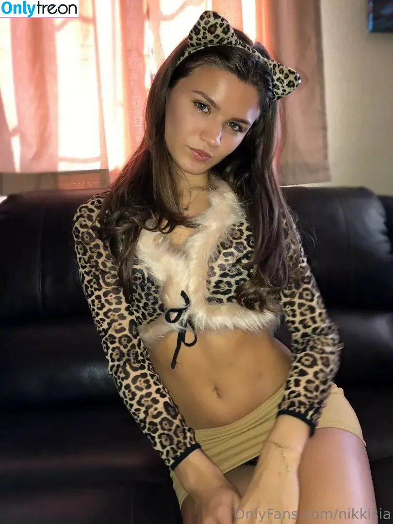 Nikkisia nude photo #0311 (Nikki Sia)