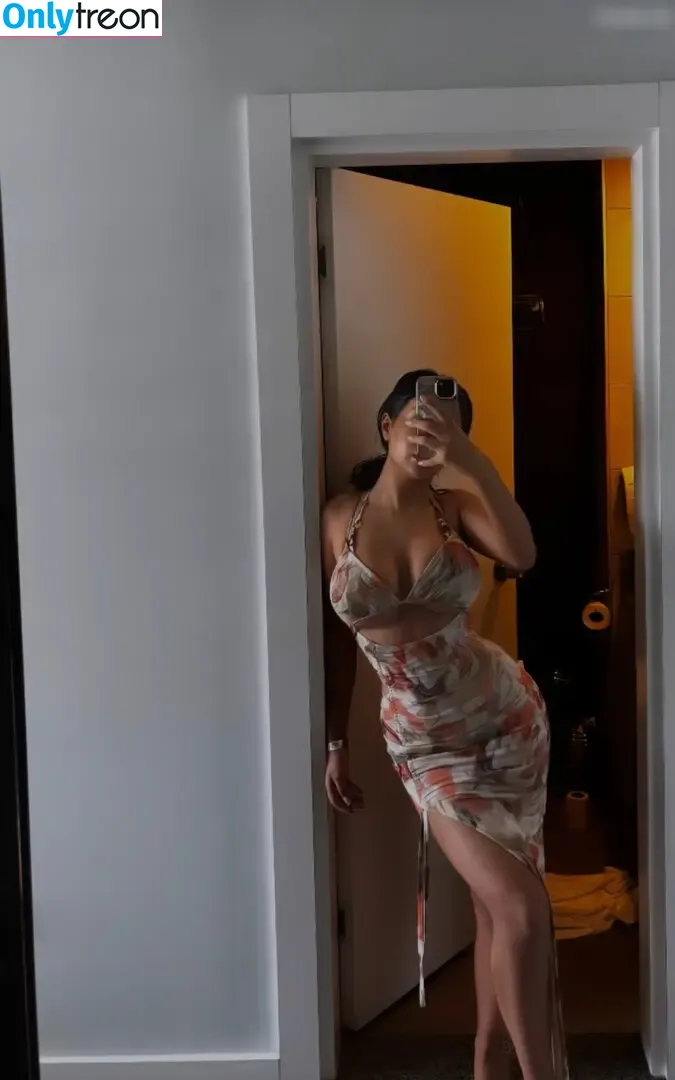 Nikkitlyy nude photo #0003 (Nikkitlyy)