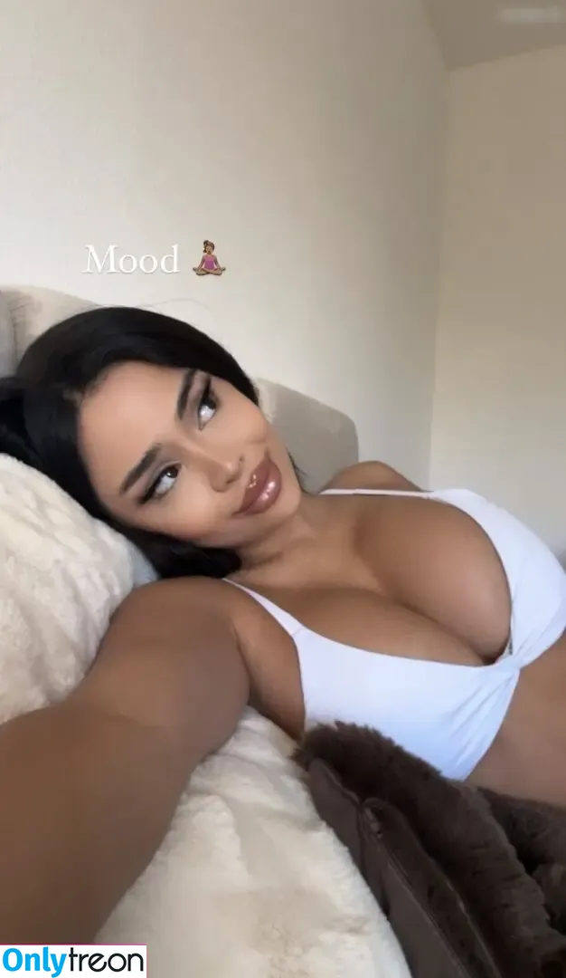 Nikkitlyy nude photo #0010 (Nikkitlyy)