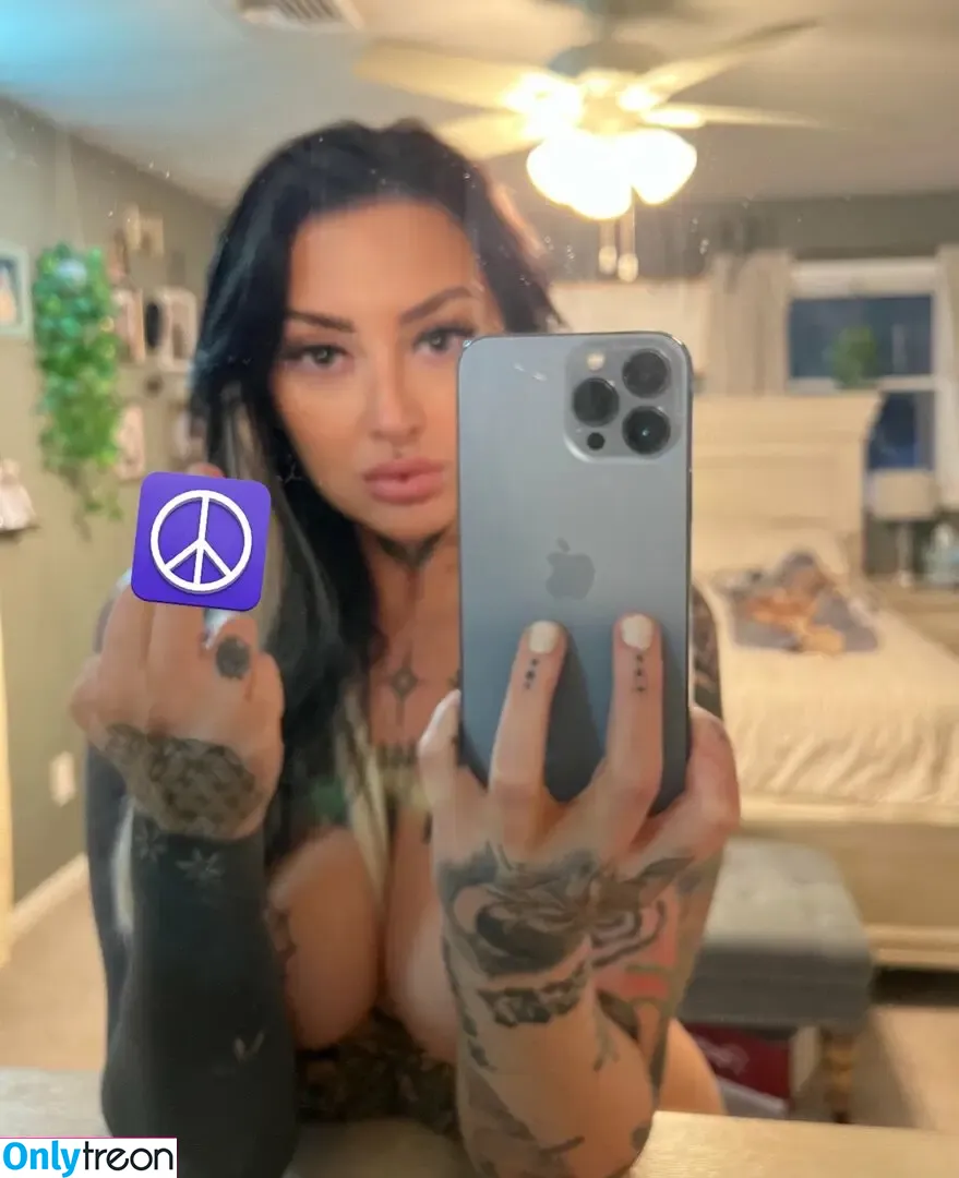 Nikkivixsin голая photo #0042 (nikkiisnaughty1 / nikkiivixsin)