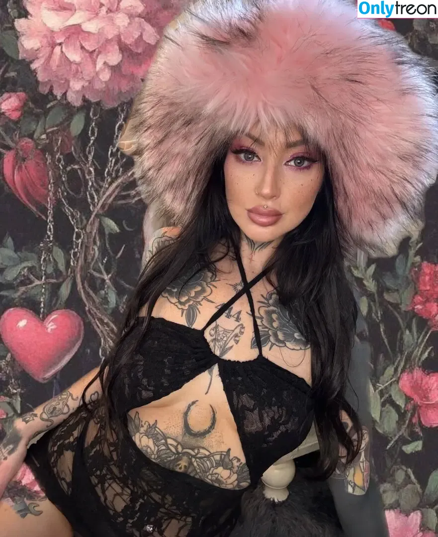 Nikkivixsin голая photo #0049 (nikkiisnaughty1 / nikkiivixsin)
