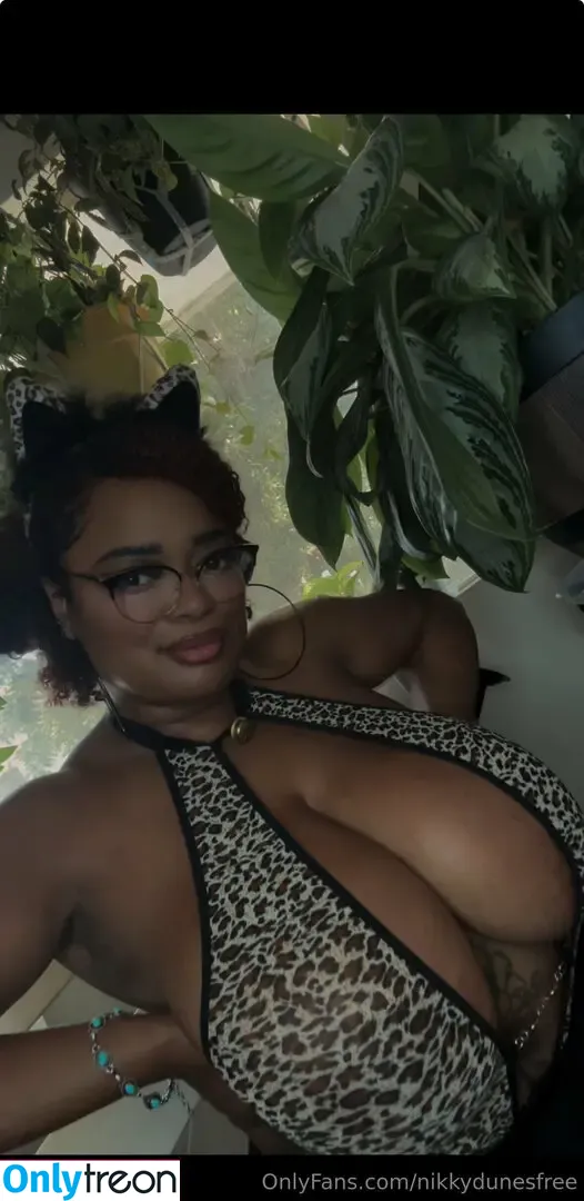 nikkydunesfree голая photo #0012 (nikkydunesfree)
