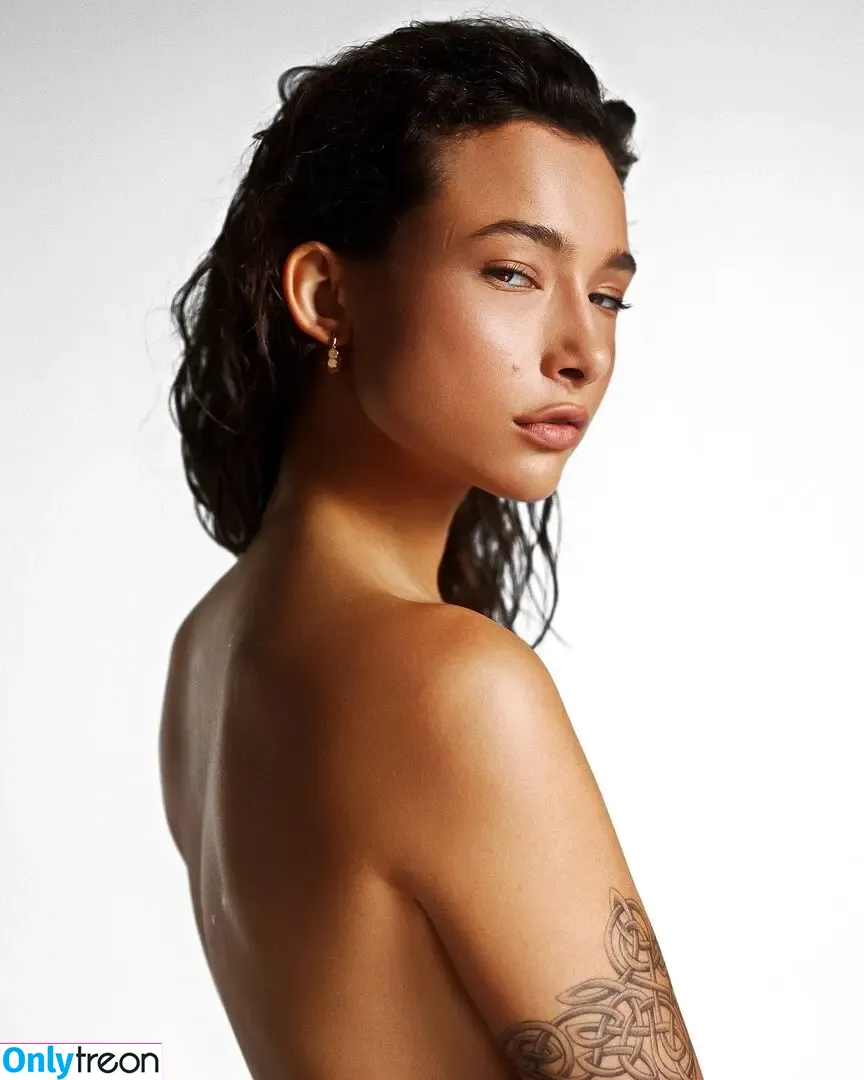 Nikol Beylik голая photo #1396 (Lily Hayjes / Wandaweb / nikolxxnikol / pronixyy)