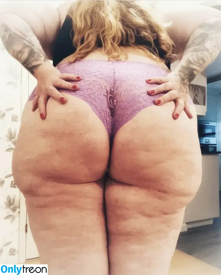 Nikolina Nilzén nude photo #0004 (Plus_size_girl / plus_size_nikolina / u221561825)