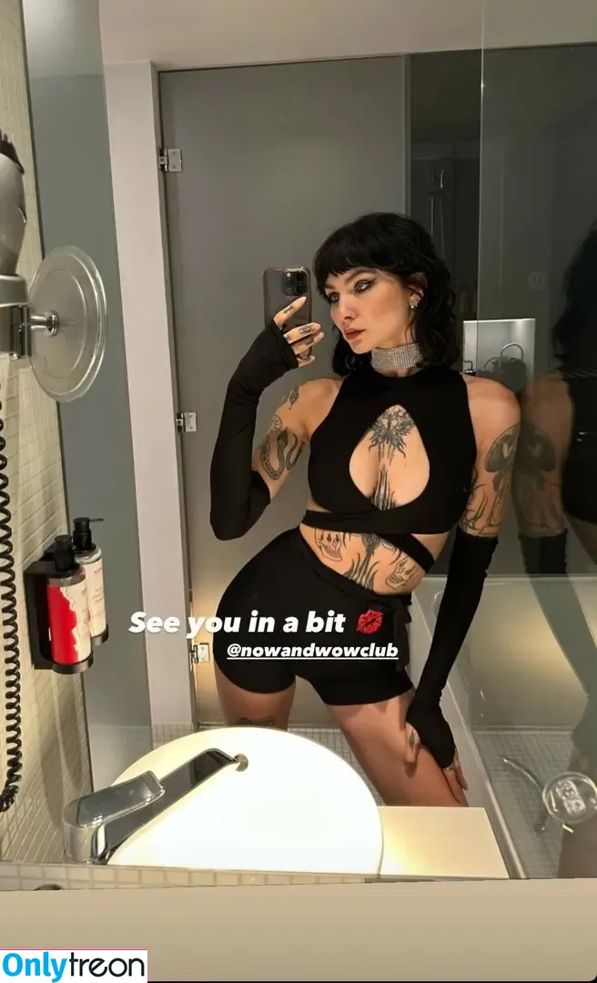 Nikolina nude photo #0024 (nikolina_vic / x.nikolina)