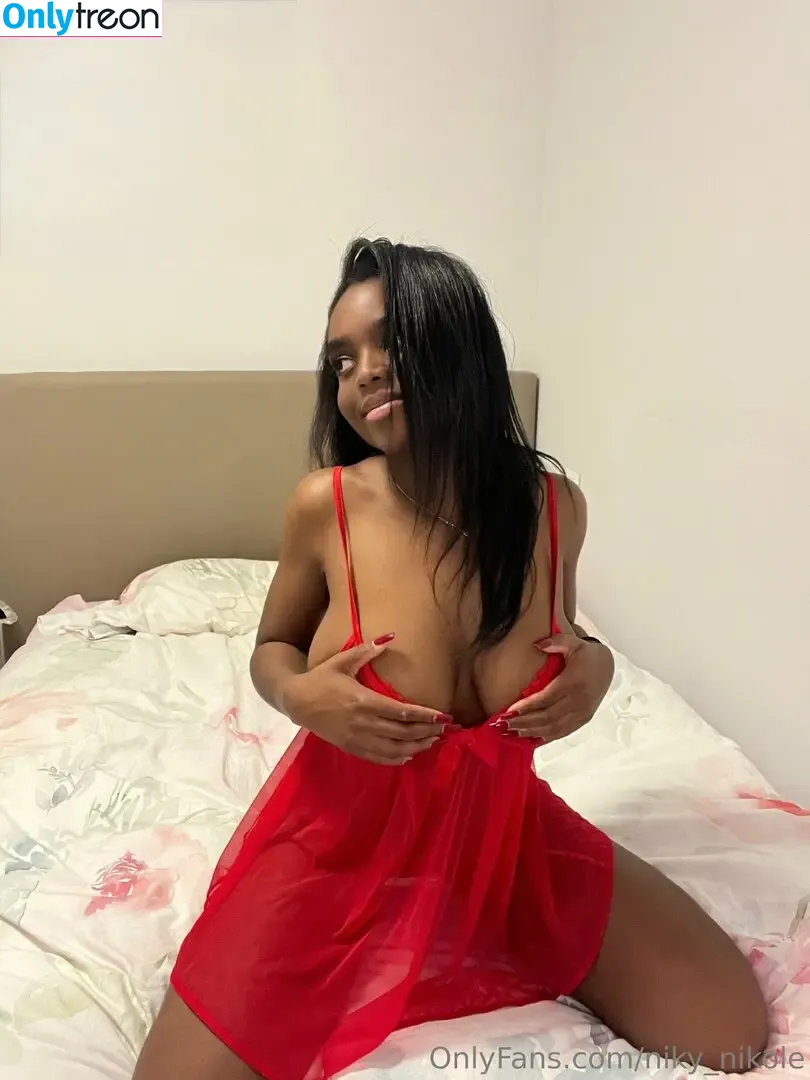 niky_nikole nude photo #0066 (nikynikole1)