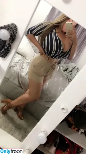 Nimsayvalens / gurrola_jazmine / nimsay_g98 nude photo #0312