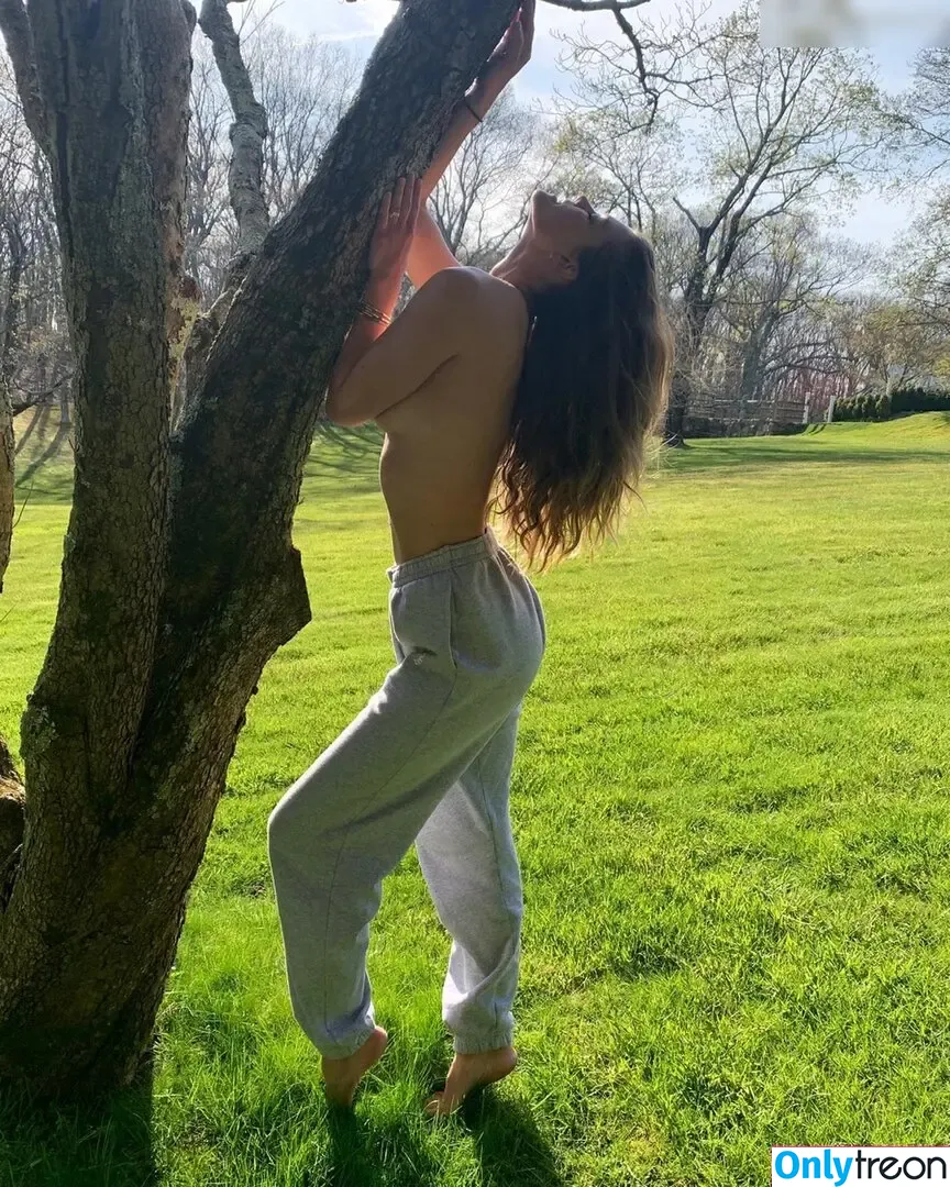 nina_agdal nude photo #0788 (Nina Agdal / ninaagdal)