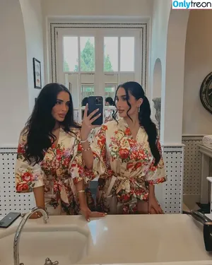 Nina & Diana Parsijani / ninaxdiana фото голая #0003