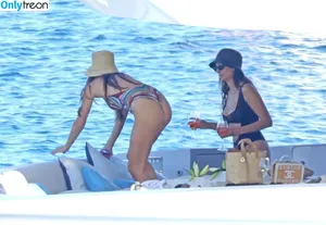 Nina Dobrev / nina nude photo #1842
