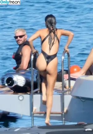 Nina Dobrev / nina nude photo #1845