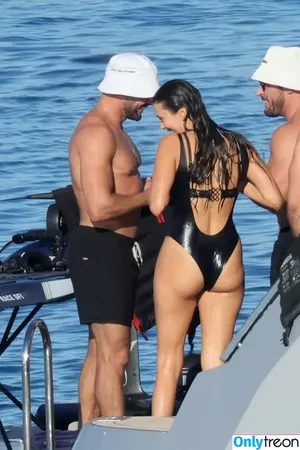 Nina Dobrev / nina nude photo #1848