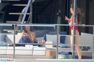 Nina Dobrev / nina nude photo #1900