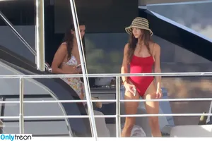 Nina Dobrev / nina nude photo #1904