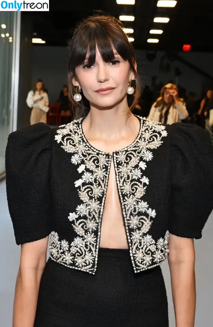 Nina Dobrev голая photo #1140 (nina)