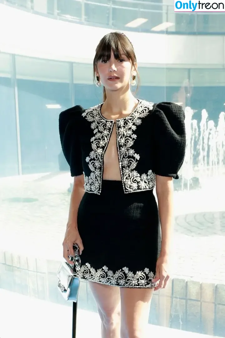 Nina Dobrev голая photo #1144 (nina)
