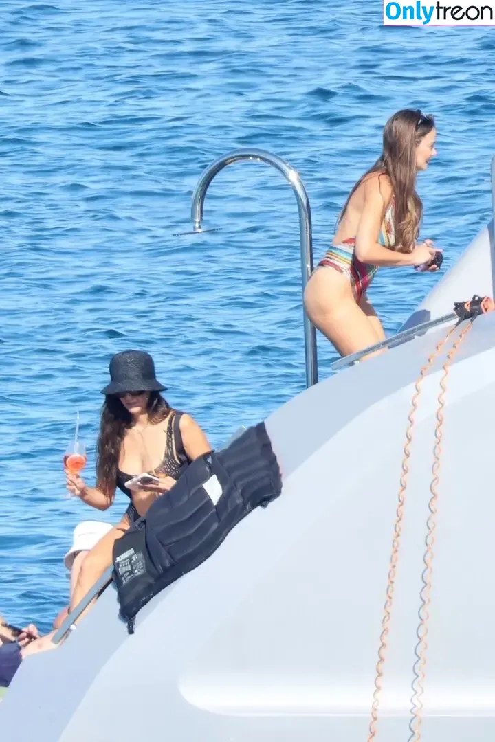 Nina Dobrev nude photo #1841 (nina)