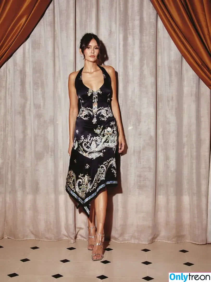 Nina Dobrev голая photo #1968 (nina)